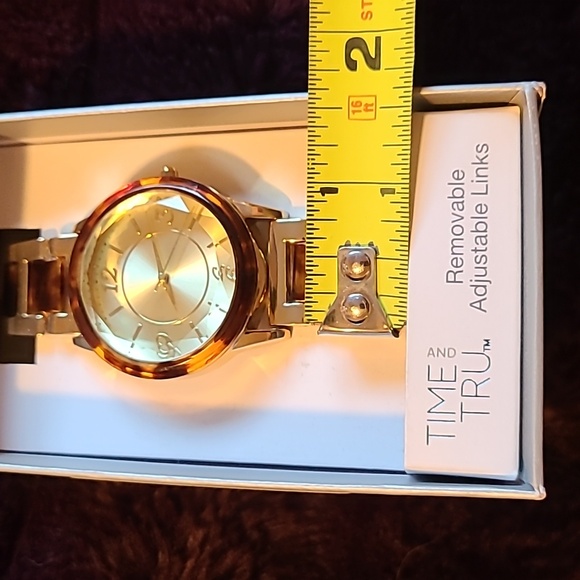 Time and Tru Women's Gold and Tortoise Shell Watches - Picture 12 of 16